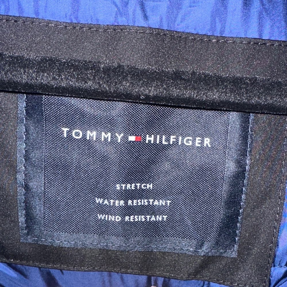 Tommy Hilfiger Men's Performance Windbreaker and Rain Jacket with Quilted Lining - Picture 8 of 16